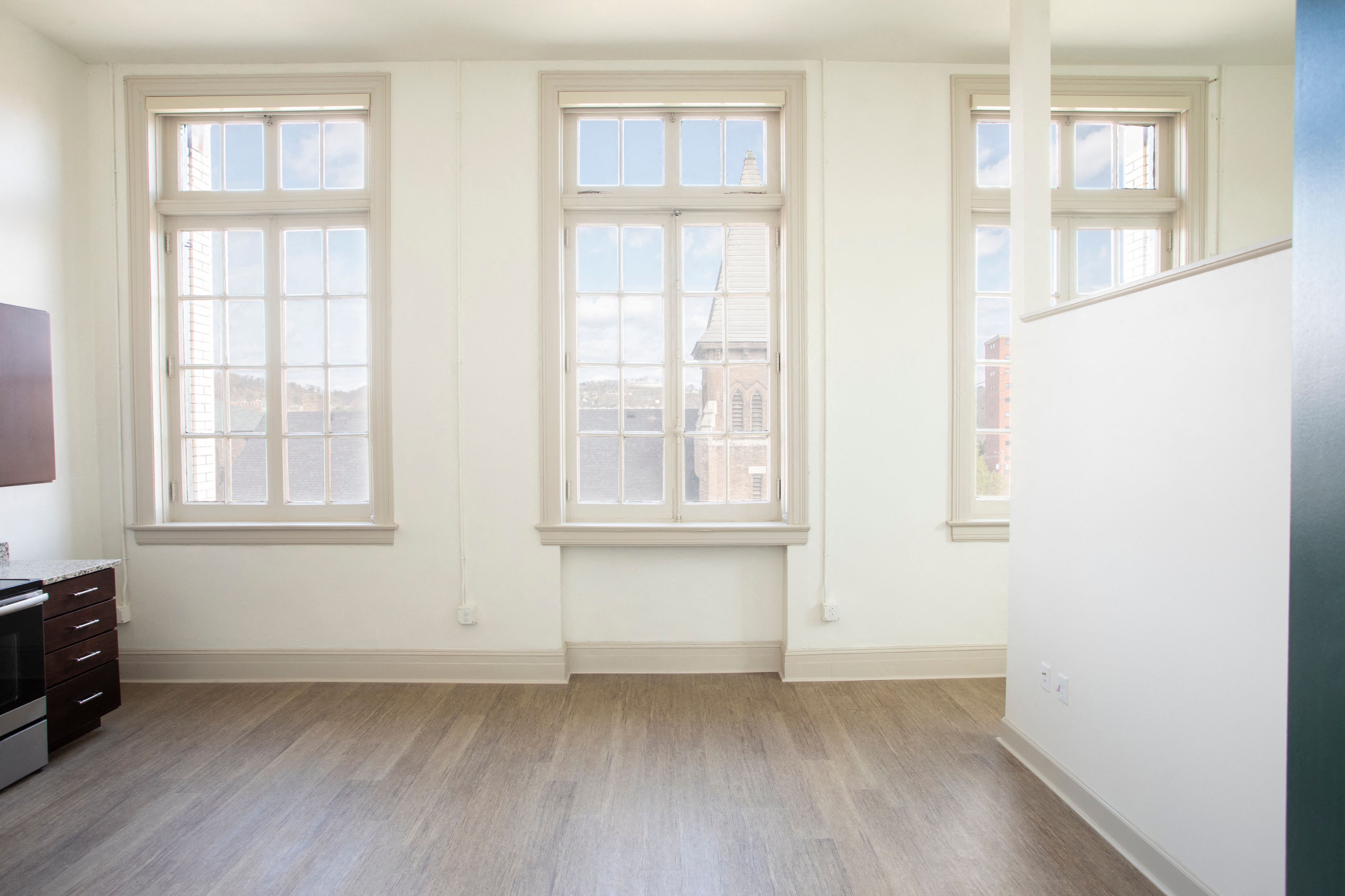 338 East 9th Avenue Studio-1 Bed Apartment for Rent - Photo Gallery 19